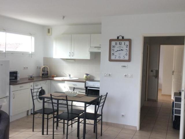 Appartement à louer à Ormes, Grand Est, €