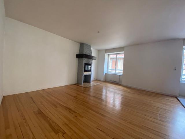 APPARTEMENT à louer à ORNANS EST EXTERIEUR 2° BOUCLE 5 pièces REF 1497