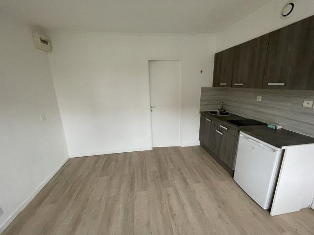 Appartement à louer à Longuenesse •