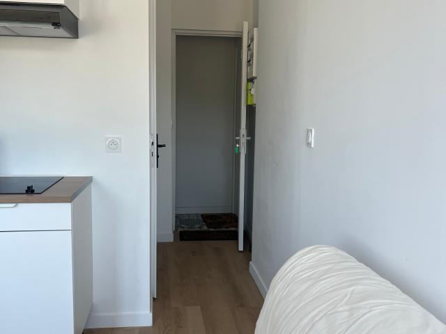 Appartement à louer à Loos, Hauts de France, €