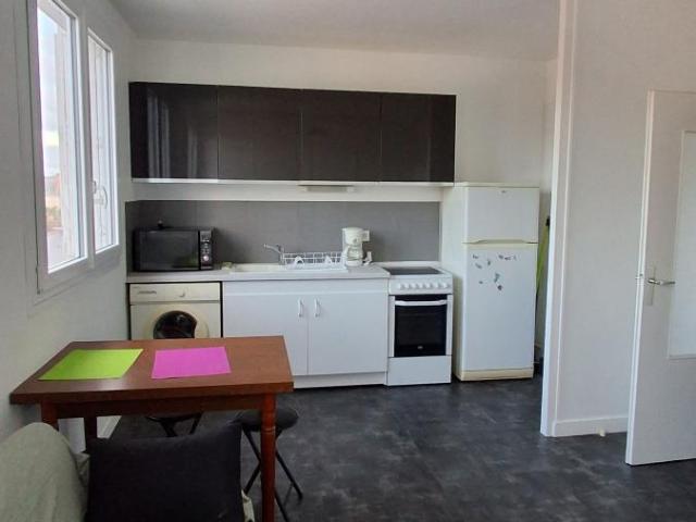 Appartement à louer à Laval, Pays de la Loire, €