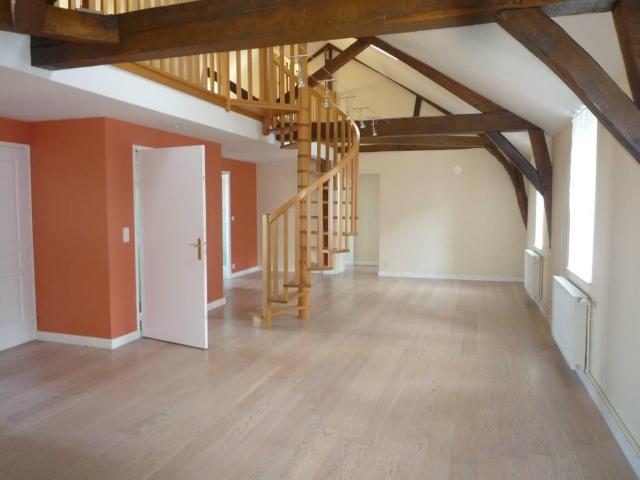 Appartement à louer à La Ferté Bernard 72400