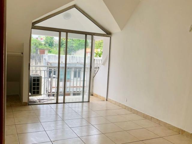 Appartement à louer à Les Abymes, Guadeloupe