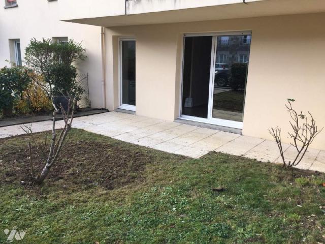 Appartement à louer à Liffré, Bretagne, €
