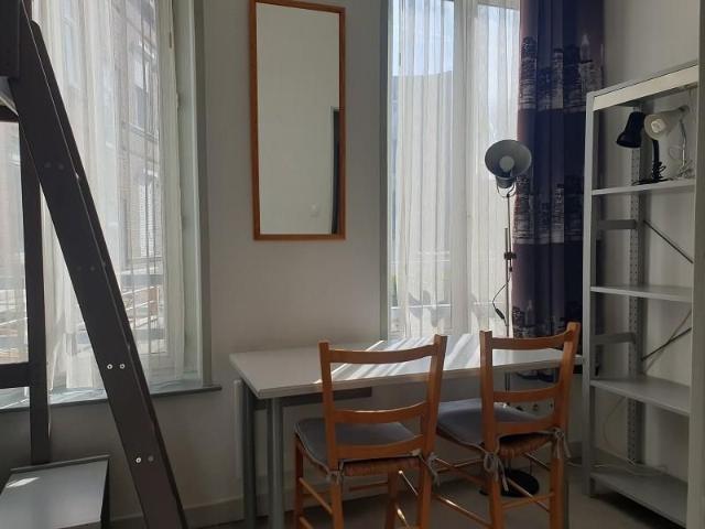 Appartement à Louer à LILLE 420 €
