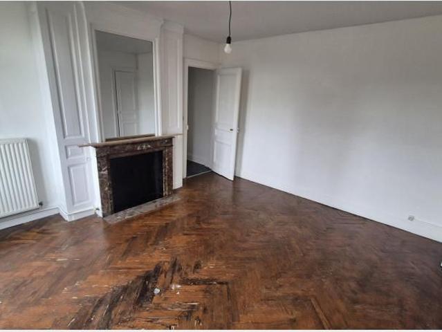 Appartement à Louer à LILLE 846 €