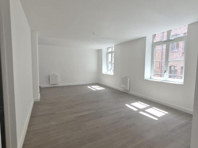 Appartement à louer à Lille, Hauts de France, €
