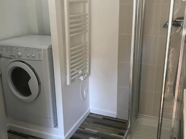 Appartement à louer à Lion sur Mer, Normandie, €