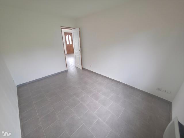 Appartement à louer à Lumbres, Hauts de France, €