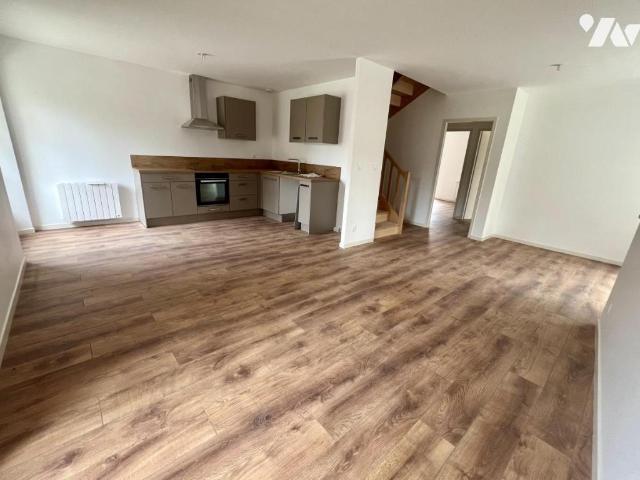 Appartement à louer à Mont l'Évêque, Hauts de France, €