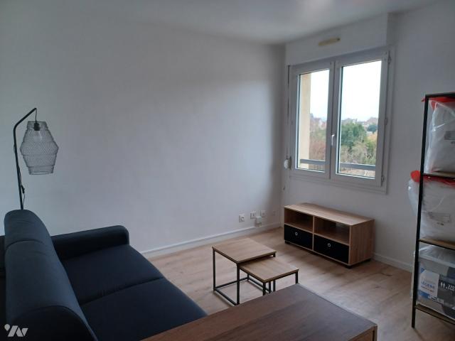 Appartement à louer à Mantes la Jolie, Île de France, €