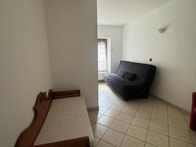 Appartement à louer à Saint Chély d'Apcher, Occitanie, €