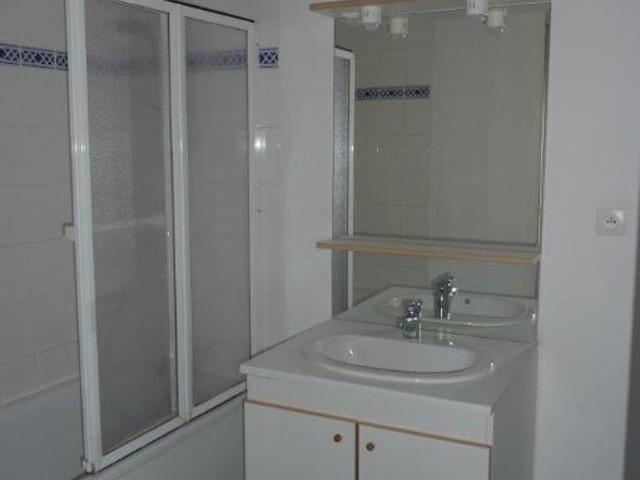 Appartement à louer à Saint Amand les Eaux, Hauts de France, €