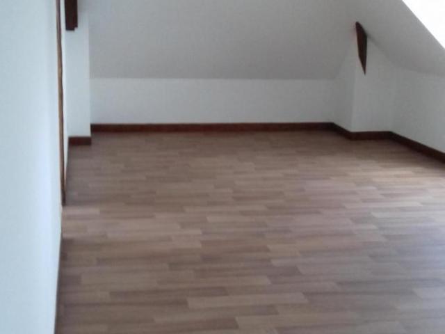 Appartement à louer à Saint Gilles, Normandie, €