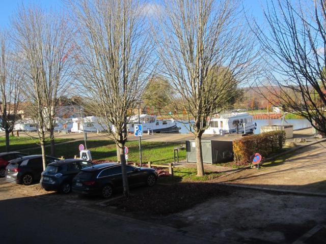Appartement à louer à Saint Léger sur Dheune 71510