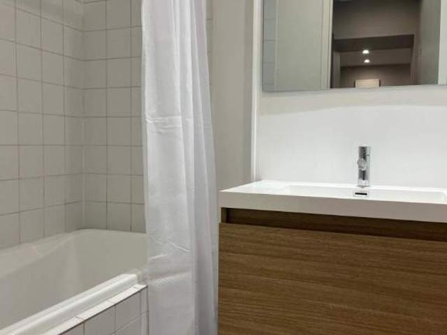 Appartement à louer à Sézanne, Grand Est, €