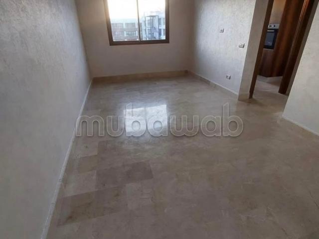 Appartement à louer à Sidi Maarouf. 2 belles chambres. Double vitrage