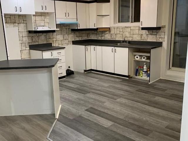 Appartement à louer à St Hubert 4 et demie