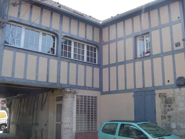 Appartement à louer à Pont de l'Arche 27340