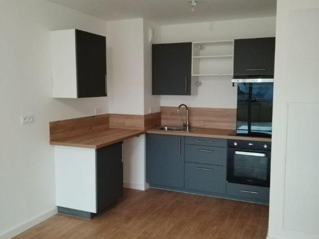 Appartement à louer à Pont Péan, Bretagne, €