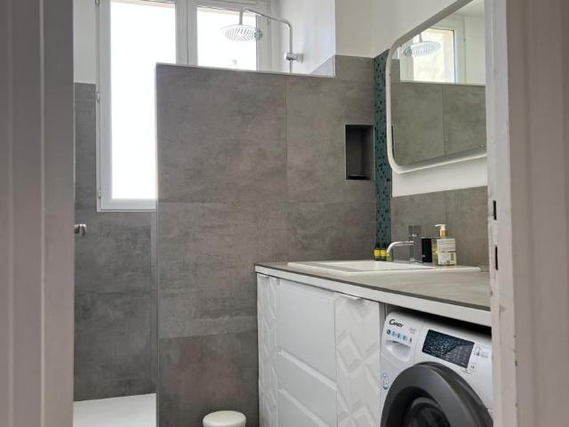 Appartement à louer à Paris 11e Arrondissement, Île de France, €