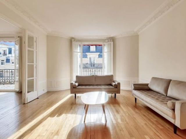 Appartement à louer à Paris 16Ème