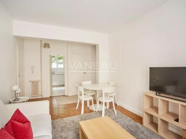 Appartement à louer à Paris 16Ème