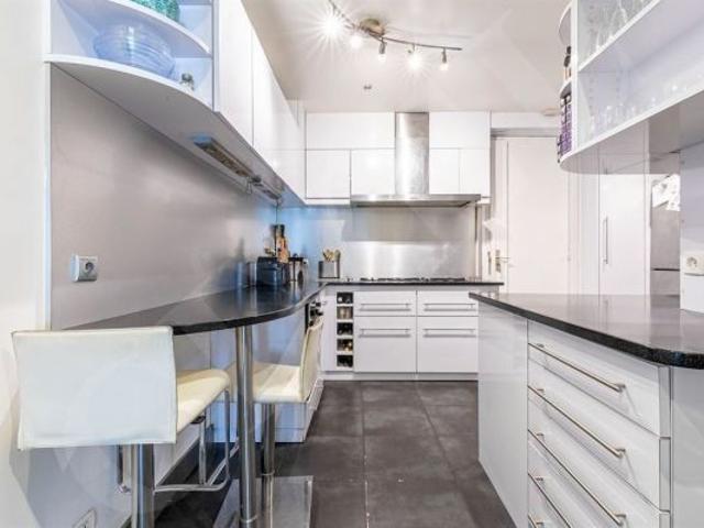 Appartement à louer à Paris 16Ème