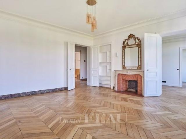 Appartement à louer à Paris 16Ème
