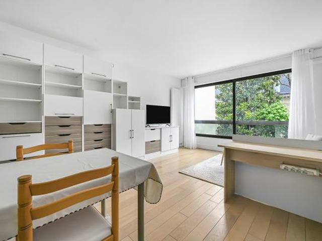 Appartement à louer à Paris 16Ème