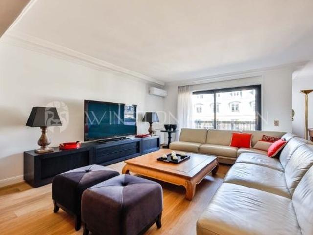 Appartement à louer à Paris 16Ème