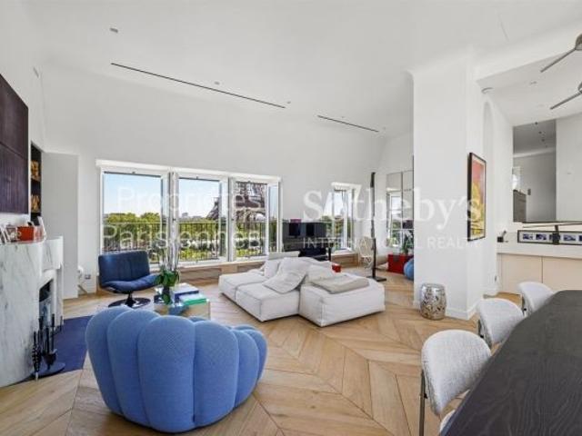 Appartement à louer à Paris 16Ème