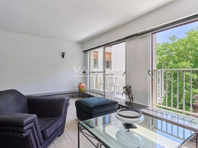 Appartement à louer à Paris 16Ème