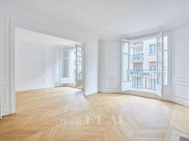 Appartement à louer à Paris 16Ème
