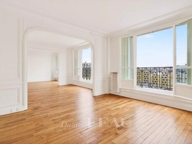 Appartement à louer à Paris 17Ème