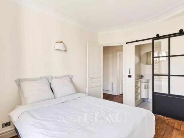 Appartement à louer à Paris 17Ème