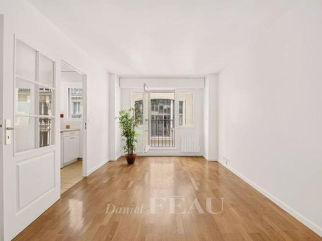 Appartement à louer à Paris 18Ème
