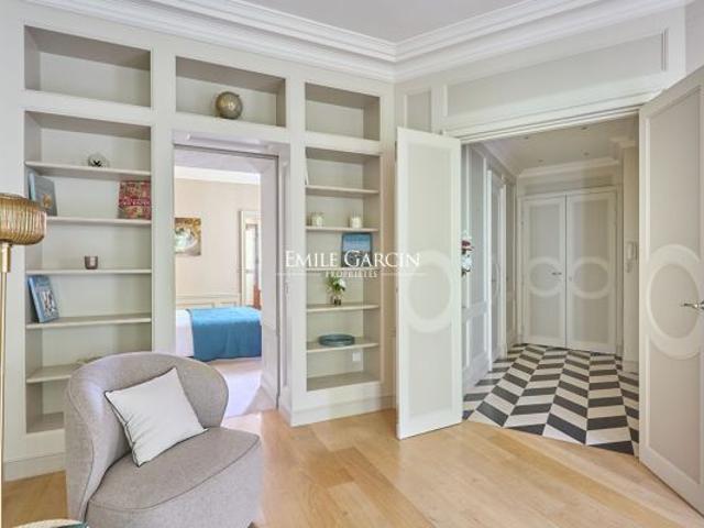 Appartement à louer à Paris 7Ème