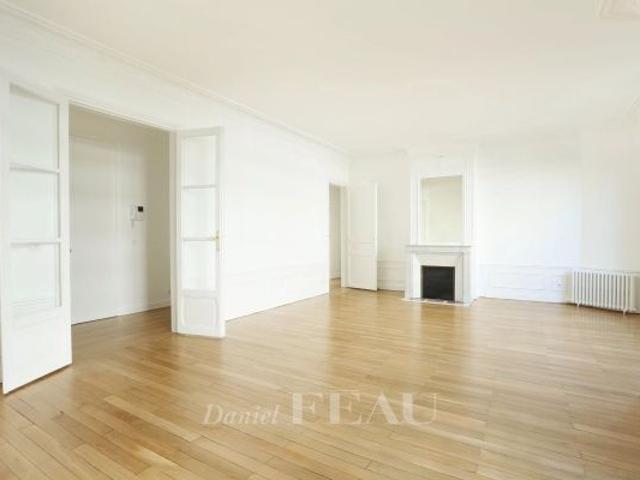 Appartement à louer à Paris 7Ème