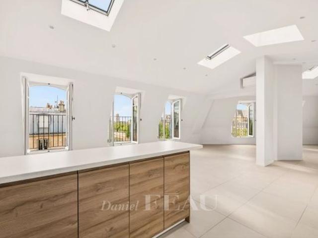 Appartement à louer à Paris 4Ème
