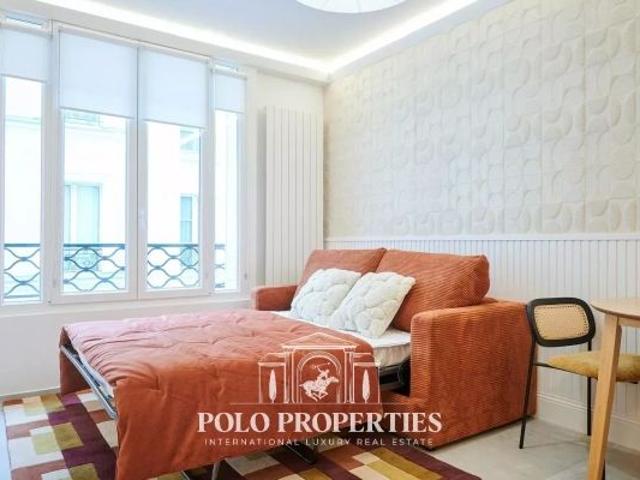 Appartement à louer à Paris 6Ème