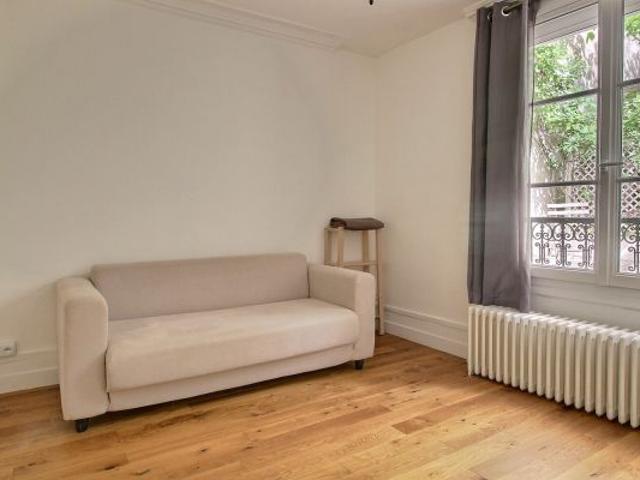 Appartement à louer à Paris 8Ème