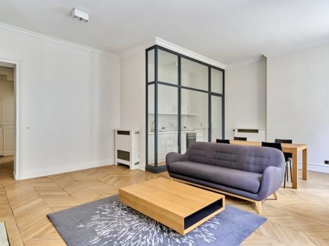 Appartement à louer à Paris 8Ème