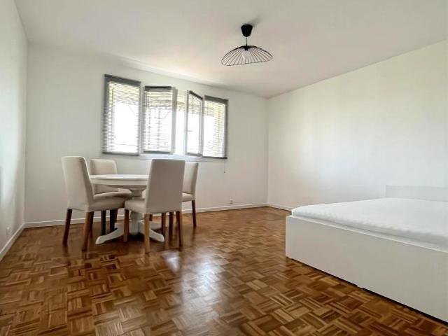 Appartement à louer à Plaisir, Île de France, €