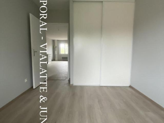 Appartement à louer à Priay, Auvergne Rhône Alpes, €