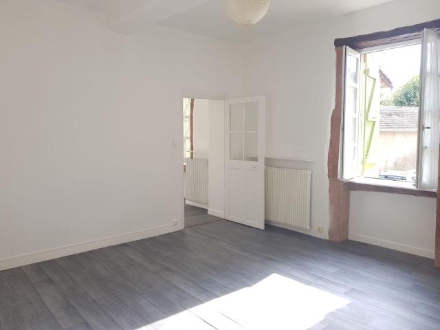 Appartement à louer à Romenay 71470