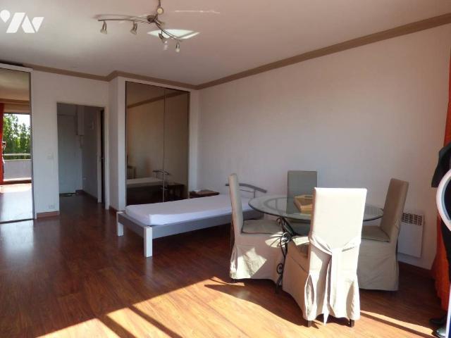 Appartement à louer à Ronchin, Hauts de France, €