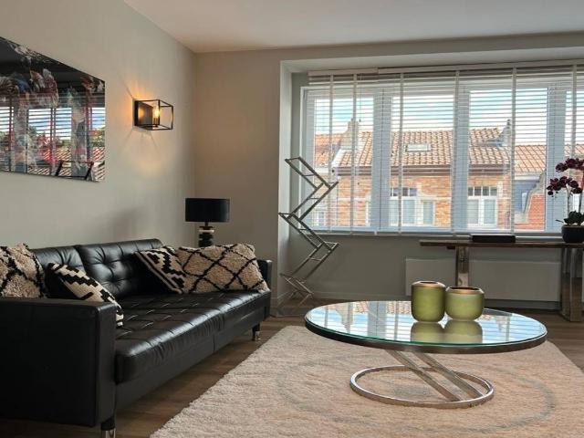 Appartement à louer à Woluwe Saint Pierre, Avenue Charles Thielemans