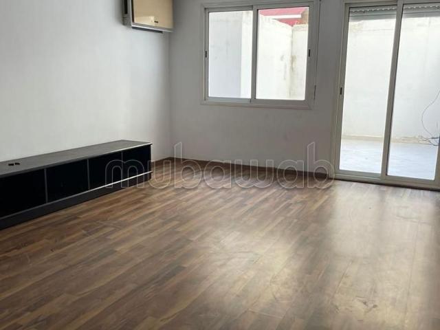 Appartement à louer à Tantonville. Superficie 123 m². Ascenseur et terrasse