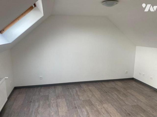 Appartement à louer à Templemars, Hauts de France, €